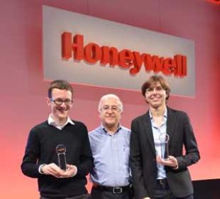Davide (left) picked up his award from Orhan Genis, Honeywell Process Solutions, VP, EMEA sales, along with Dr Maria-Chiara Ferrari
