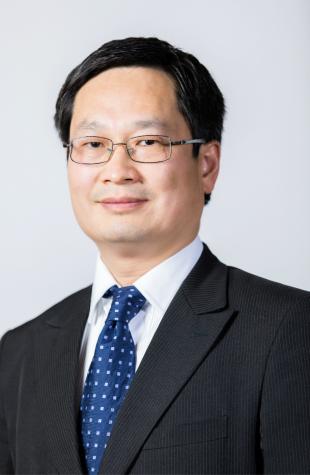 Dr Michael Chen